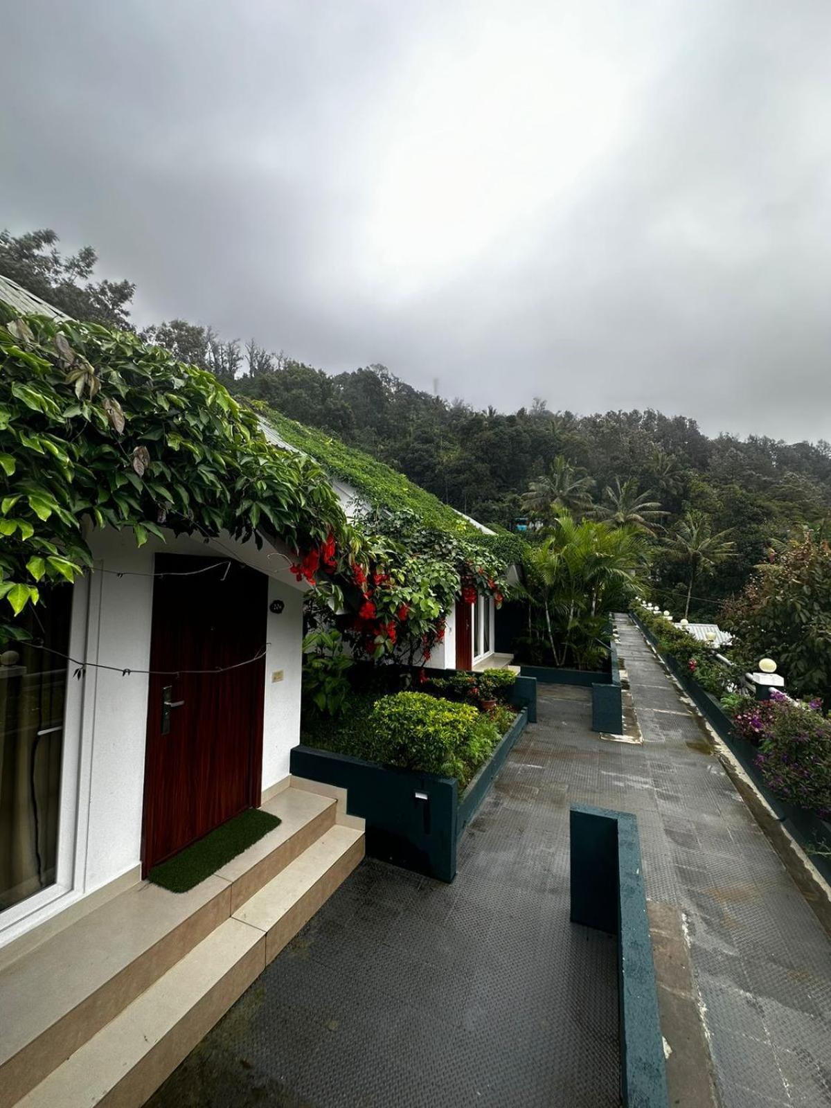 Munnar Tea Hills Resort - Mthr Esterno foto